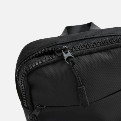 Спортивная кросс-боди сумка UrbanHike